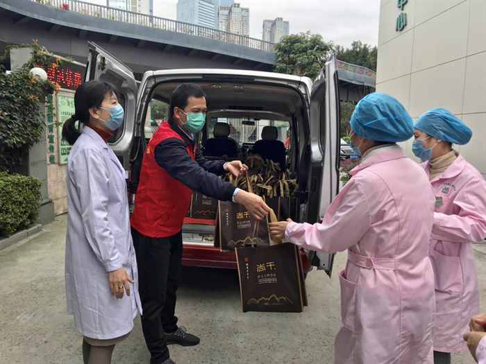 喜報：福州尚干餐飲公司榮獲第六屆“誠信先進單位”、公司董事長鄭炳春榮獲“誠信工作先進個人”